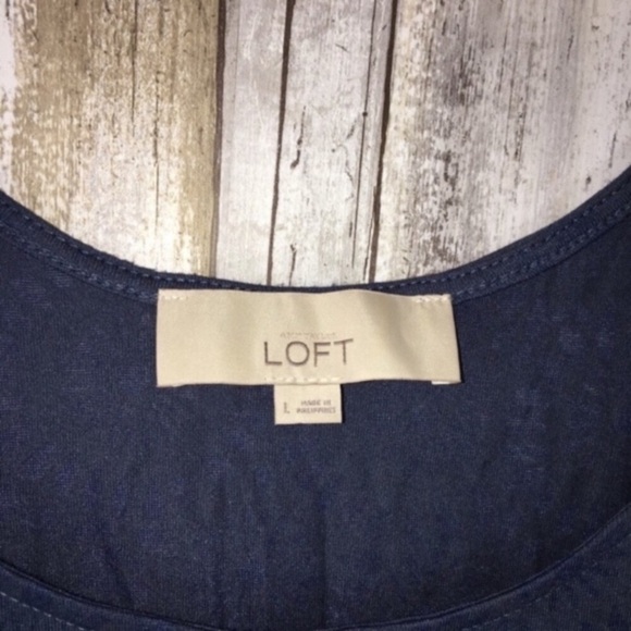 Loft Blue Diamond Sleeveless Blouse - Picture 4 of 4
